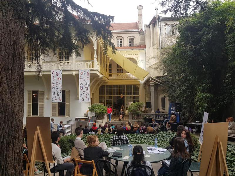 "საბჭოთა კავშირის სუნი ტრიალებს სახელმწიფო უწყებებში" - რაში ადანაშაულებენ კულტურის სამინისტროს მწერლები და გამომცემლები