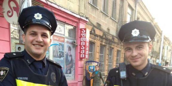 ქუთაისში მასწავლებელი, რომელსაც საგამოცდო ცენტრი აერია, გამოცდაზე პატრულმა მიიყვანა