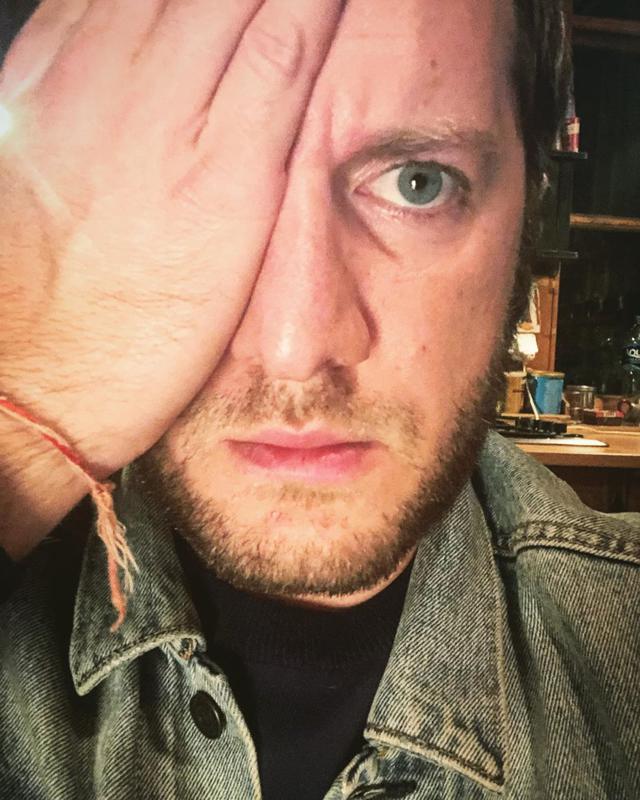 "დარწმუნებული ვარ, მოაზროვნე ადამიანებს არ სჯერათ ქართველების რუსოფობიის!" - რას წერს რეზო გიგინეიშვილი სოციალურ ქსელში