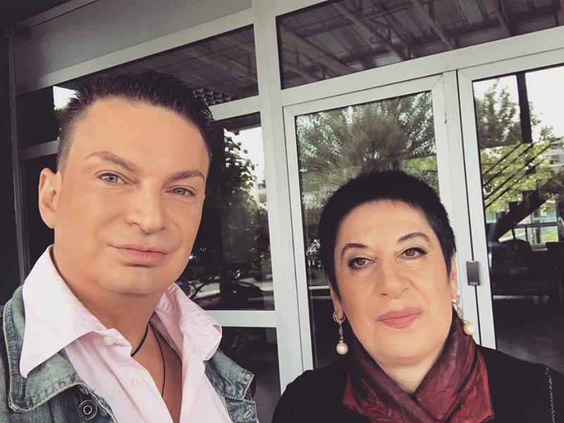 "ვეუბნები: ცოლი თუ არ მოგყავს, ვინმესთან გააჩინე, შვილიშვილი მინდა-მეთქი... " - როგორი ბავშვი იყო ზალიკო ბერგერი და რას უწუნებს დედა ერთადერთ შვილს