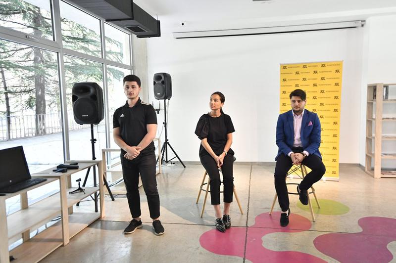 საოკუპაციო ხაზთან ახლოს, გორის რაიონის სოფლების მოსწავლეებისთვის პროგრამული ენების შემსწავლელი უფასო კურსები ჩატარდება