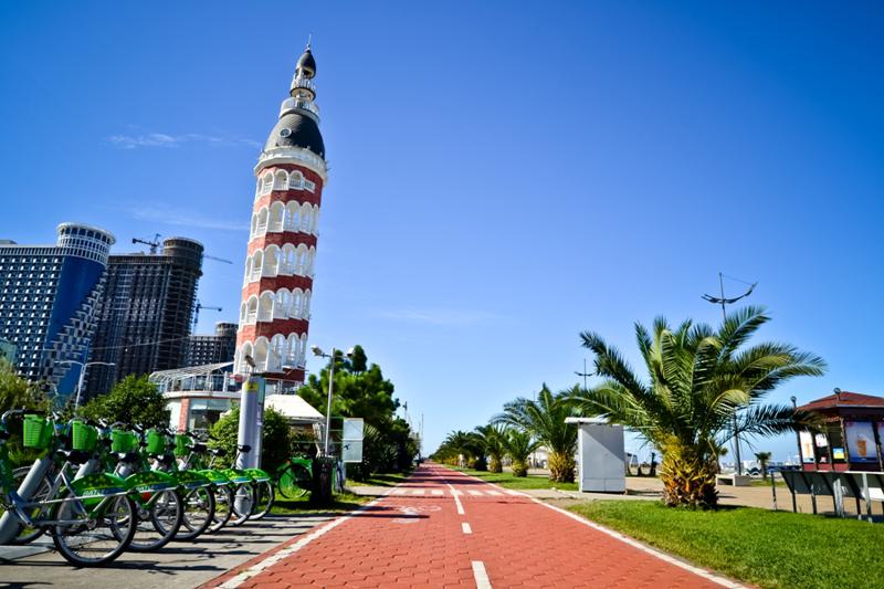 ბათუმის ბულვარში სუვენირების ოთხი ჯიხური გაქურდეს