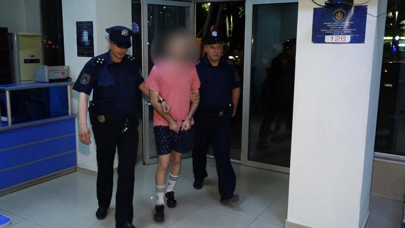 22 წლის მამაკაცი, რომელმაც გუშინ დიღმის მასივში 2 ადამიანი დაჭრა, დააკავეს