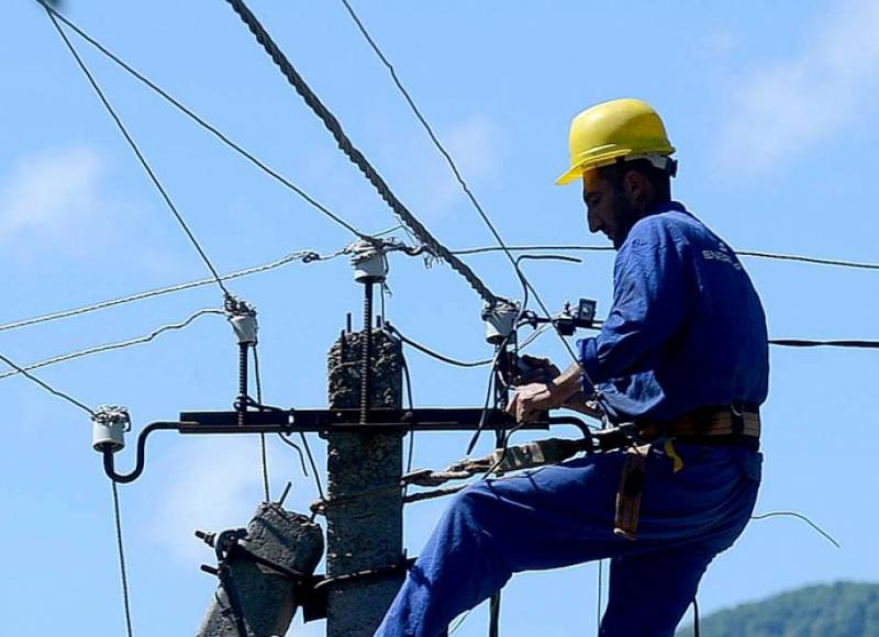 "ენერგო-პრო ჯორჯია" ყაზბეგში ვერტმფრენის ჩამოვარდნაზე - კომპანიის კუთვნილ ქსელზე საფრენი აპარატის შეხება გამოირიცხა