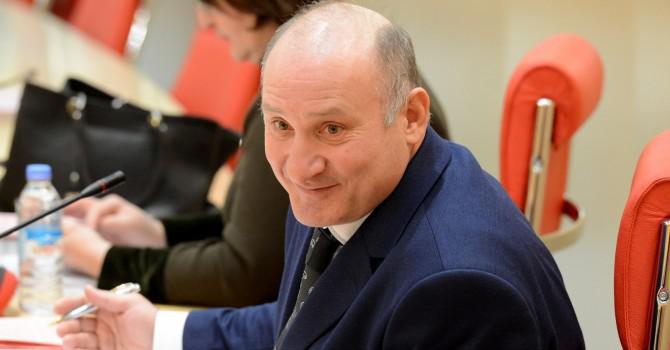 "ბიზნესმენებს უნდოდათ თანხის ჩარიცხვა და სუს-მა დააშინა" - როგორ მუშაობს ემზარ კვიციანის "დემოგრაფიული ცენტრი"