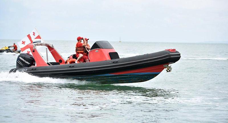 ზღვაზე დამსვენებელთა უსაფრთხოებას წელს მაშველი გოგონებიც დაიცავენ