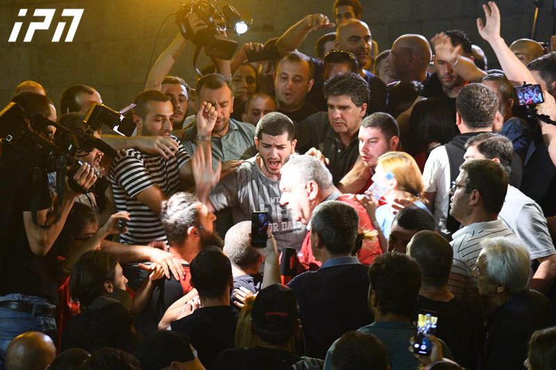 აქციაზე ინციდენტი მოხდა