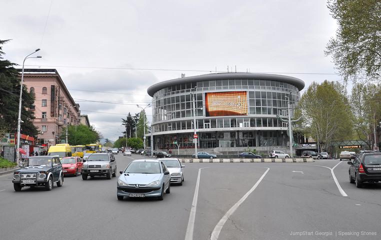 რუსთაველიდან ვაკის მიმართულებით ტრანსპორტის მოძრაობა იცვლება