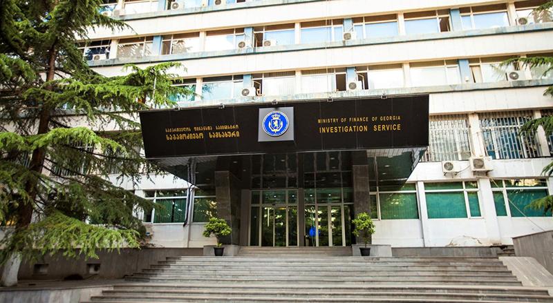 ერთ-ერთი კომპანიის მთავარმა ბუღალტერმა 2 მლნ ლარზე მეტი მიითვისა - დაკავებულს 11-წლიანი პატიმრობა ემუქრება