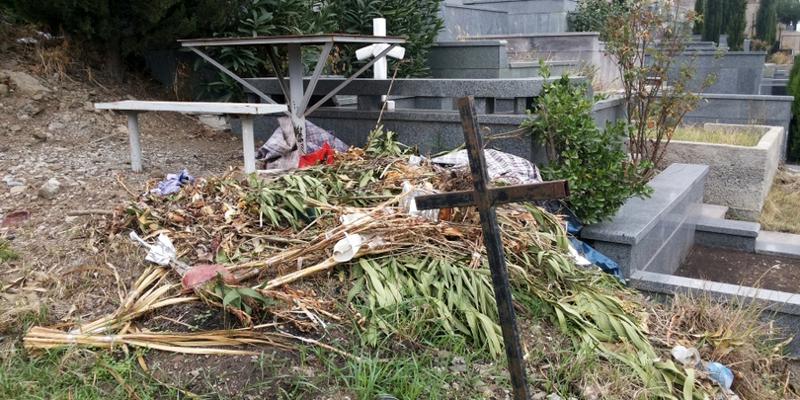 "ამ საქციელით შეურაცხყოფასაც კი ვაყენებთ გარდაცვლილს" - როგორ უყურებს ეკლესია მიცვალებულის დაკრძალვასთან დაკავშირებულ ჩვეულებებს