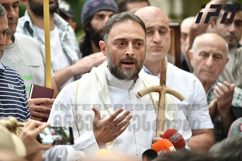 ლევან ვასაძე - მომაწოდეს ინფორმაცია, რომ ჩემზე ფიზიკური ანგარიშსწორება იგეგმება, რათა ხელისუფლებას და ივანიშვილს დაბრალდეს