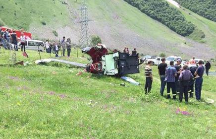 "ვერტმფრენს ჰაერში ცეცხლი გაუჩნდა, ნაპერწკლებს ყრიდა და კვამლი ასდიოდა..." - რას ჰყვებიან ყაზბეგში მომხდარი ტრაგედიის თვითმხილველები