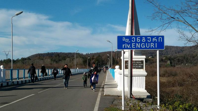 19 აპრილიდან, ოკუპირებული ტერიტორიებიდან გადმომსვლელ მოქალაქეებს 5-დღიანი კარანტინის გავლა აღარ მოუწევთ - ისინი ტესტირებას დაექვემდებარებიან