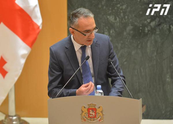 2022 წელს მასწავლებლის ხელფასი, შესაძლოა, 1800 ლარი გახდეს