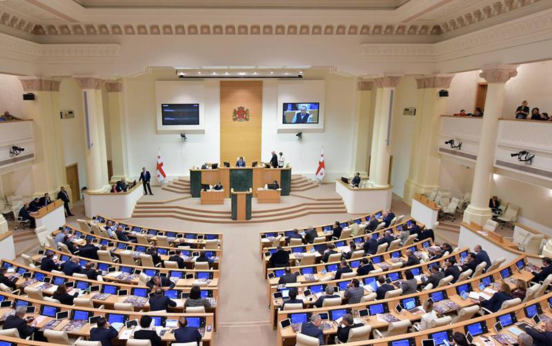 თამბაქოს კონტროლის ალიანსი: "პარლამენტი მომაკვდინებელი პროდუქტის რეალიზაციის ხელშემწყობ საკანონმდებლო ცვლილებას განიხილავს"