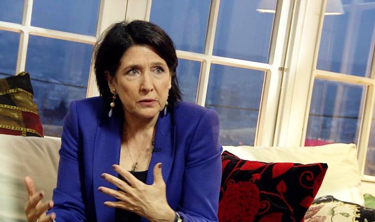 სალომე ზურაბიშვილი აღდგომის წირვაზე მისვლას არ აპირებს - "პრეზიდენტს არ შეუძლია დაარღვიოს კანონი და წესი"