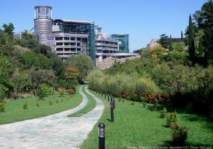 რატომ არიან მობილიზებული სამართალდამცველები ივანიშვილის რეზიდენციასთან - დიმიტრი ხუნდაძის განმარტება