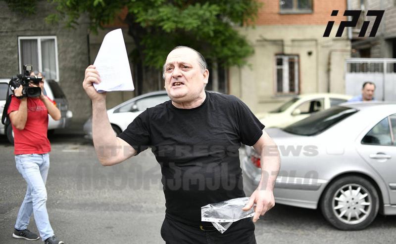 "კრიმინალები მოდიან პოლიტიკაში, ირაკლი ოქრუაშვილი ციხეში უნდა იყოს!" - სოსო რობაქიძე