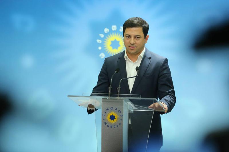 არჩილ თალაკვაძე პარლამენტის თავმჯდომარედ აირჩიეს