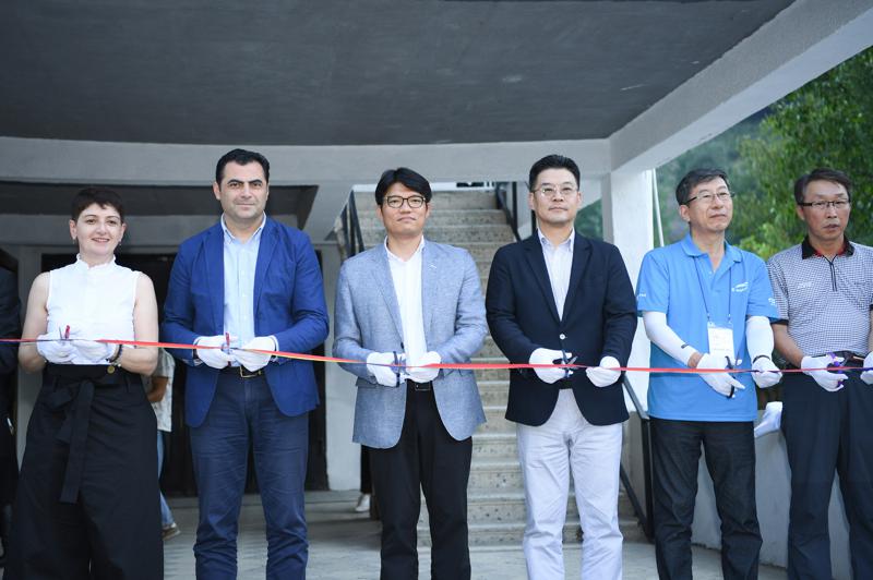 ჭუბერში „ნენსკრა ჰიდროს“ დაფინანსებით რეაბილიტირებული ამბულატორია გაიხსნა