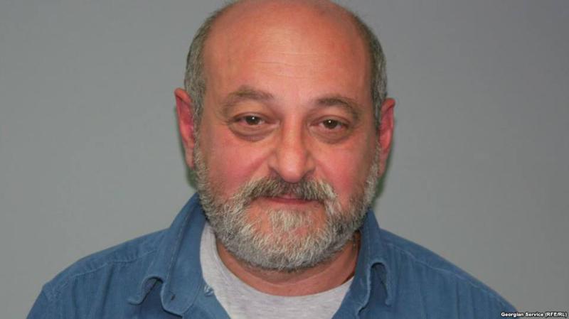 „საკუთარი წიგნი კარგი შეგრძნებაა, რაღაც კუთხით შვილსაც შეიძლება შეადარო“- ალეკო შუღლაძის პირველი წიგნის ამბავი