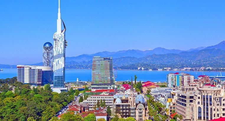 რამდენი უცხოელი ვიზიტორით მეტი ეწვია წელს ბათუმს და როგორი იყო 2019 წლის ზაფხული აჭარაში