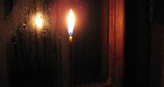 რომელ ფანჯარაში სჯობს შობის სანთლის ანთება და რატომ ვაკეთებთ ამას