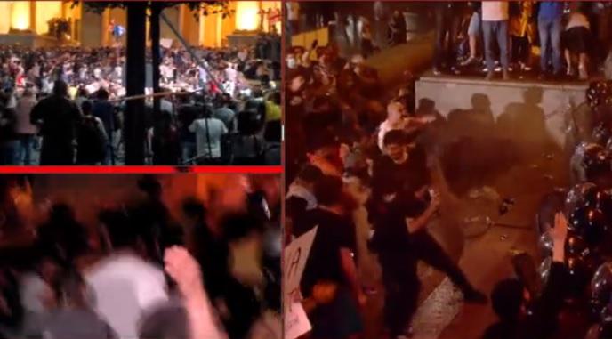 LIVE: პარლამენტთან სიტუაცია უკიდურესად დაიძაბა - პოლიციასა და დემონსტრანტებს შორის ხელჩართული ჩხუბია