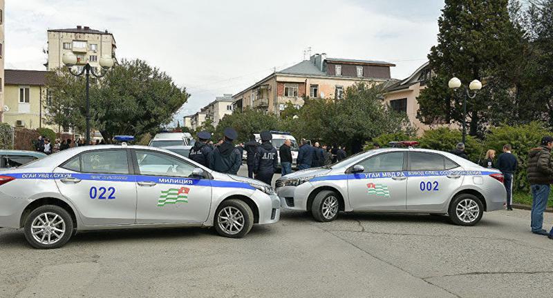 ტრაგედია აფხაზეთში - 11 წლის მოზარდს მამის იარაღით 8 წლის ბავშვი შემოაკვდა