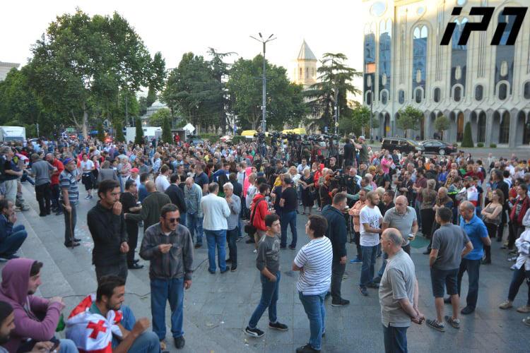 აქციის ორგანიზატორები - "გლდანის აუზის" თანამშრომელი აქციებში მონაწილეობის გამო სამსახურიდან გაათავისუფლეს