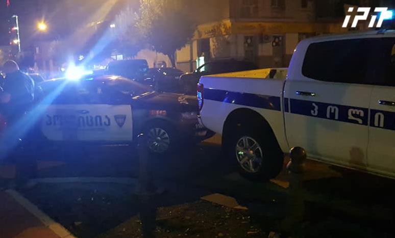 ჩხუბი ბათუმში - დაჭრილია ორი მამაკაცი