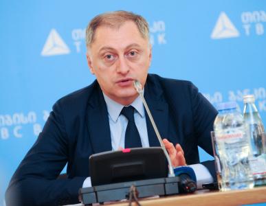 "თიბისის" გენერალური დირექტორი ბანკის მიერ სამთვიან საშეღავათო პერიოდის დაწესებაზე განმარტებებს აკეთებს