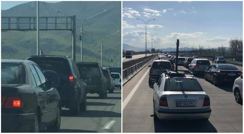 კილომეტრიანი საცობები დასავლეთისკენ მიმავალ გზაზე - ფოტო და ვიდეოკადრები "ფეისბუქზე" ვრცელდება