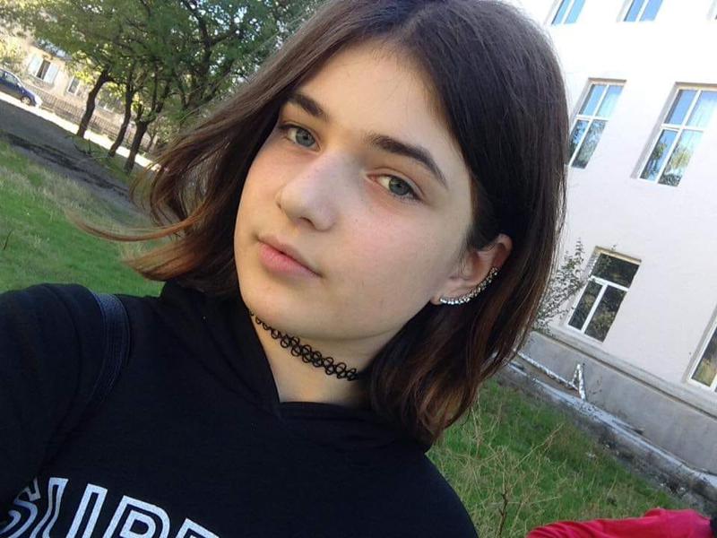 რუსთავში 15 წლის გოგონას ეძებენ