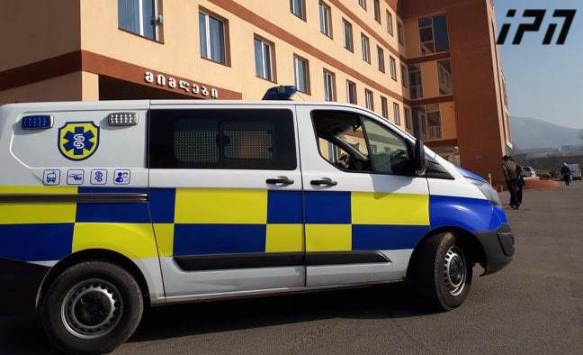 რუისთან მომხდარი ავარიისას მძიმედ დაშავებული 14 წლის ბიჭი თბილისში გადმოიყვანეს