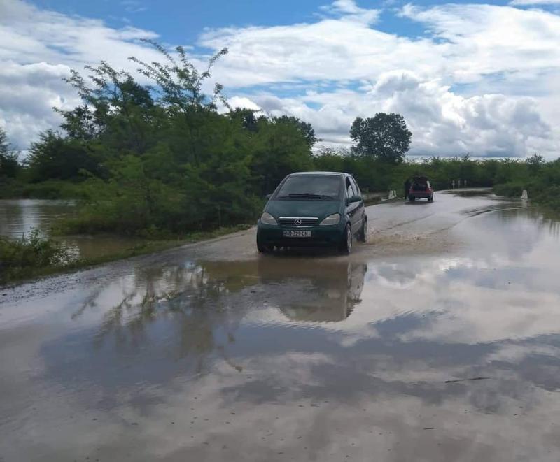 სტიქია კახეთში - ალაზანი კალაპოტიდან გადმოვიდა, გურჯაანისკენ მიმავალი ცენტრალური გზა დაკეტილია