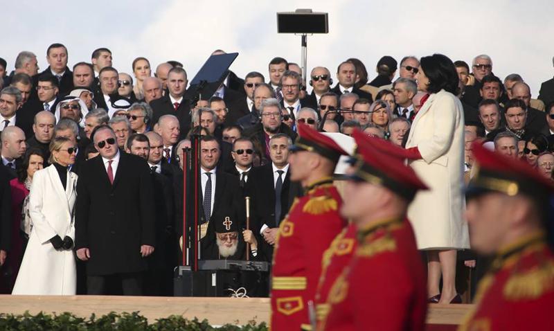 მოსთხოვა თუ არა სალომე ზურაბიშვილმა პირად დაცვას ჩოხა-ახალუხში გამოწყობა - პრეზიდენტის ადმინისტრაციის კომენტარი