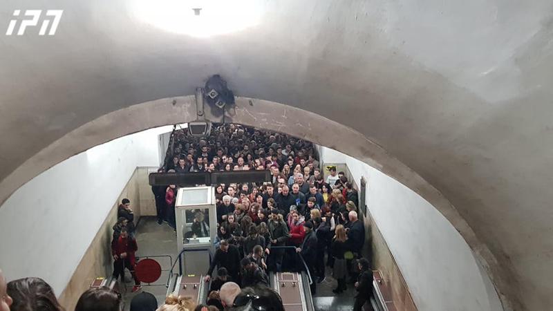 რატომ იყო შეფერხება მეტროში "სამგორიდან" "ვარკეთილამდე"