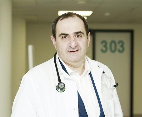 როგორ მოვიქცეთ თუ ბავშვმა საკვებს მწერი შეაყოლა - ცნობილი პედიატრის აუცილებელი რჩევები მშობლებს