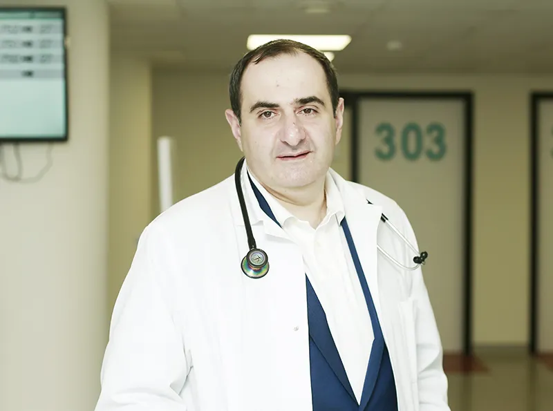 "ყველა პაციენტს ვაფრთხილებ, საძინებელში არ უნდა იყოს არანაირი სათამაშო" - რის შესახებ აფრთხილებს თემურ მიქელაძე მშობლებს