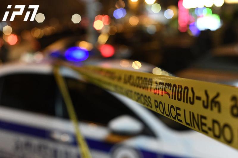 ბათუმში, სავარაუდოდ, არასრულწლოვნებმა ერთდროულად 4 მაღაზია, აფთიაქი და სალონი გაქურდეს