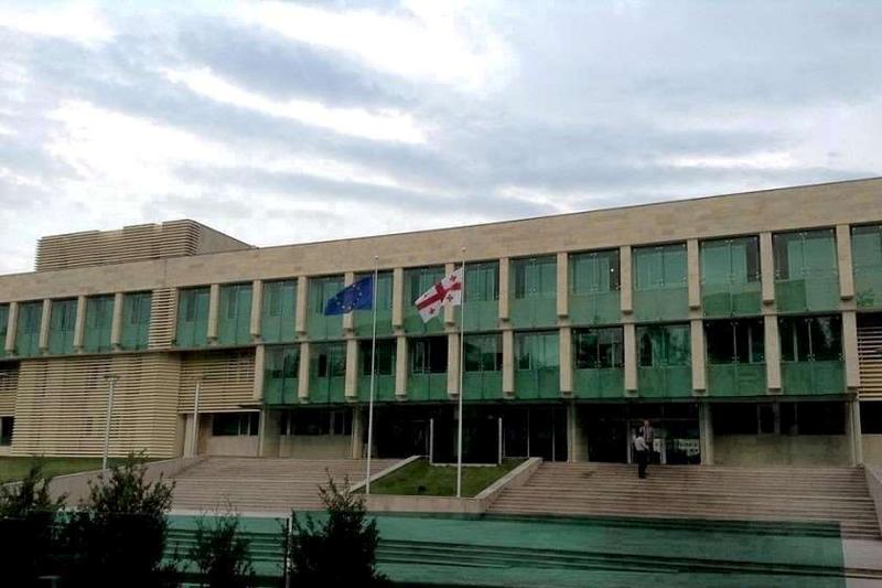 რა კომენტარს აკეთებენ სუს-ში ხურვალეთში განვითარებულ მოვლენებთან დაკავშირებით