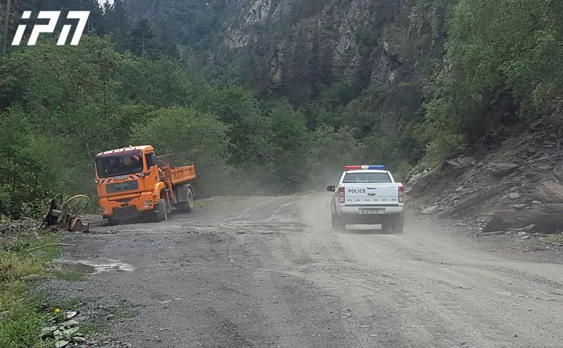 ახმეტის მერის მოადგილე - პიკაპში, რომელიც თუშეთის გზაზე გადავარდა, სავარაუდოდ, უცხოელი მოტოციკლისტები ისხდნენ