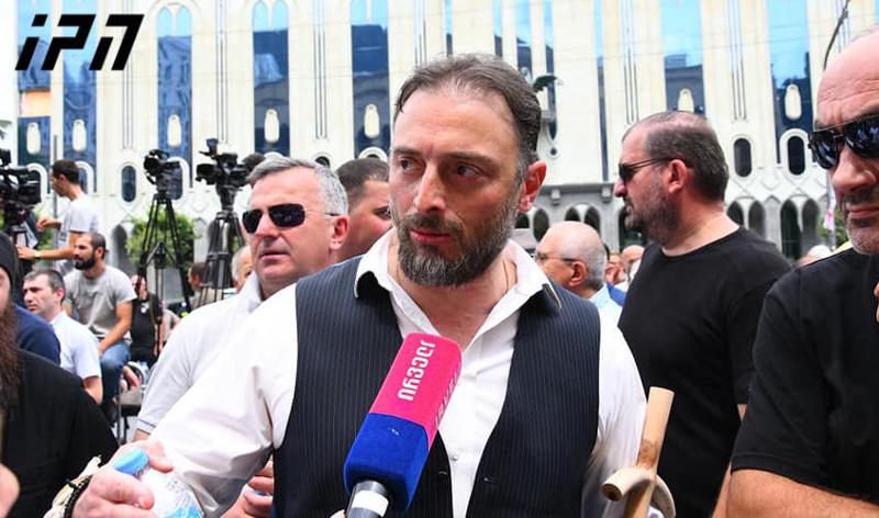 ლევან ვასაძე "თბილისი პრაიდის" მსვლელობაზე - "ეს არის კუკუდამალობანა, თავის გაბითურება მათი მხრიდან"