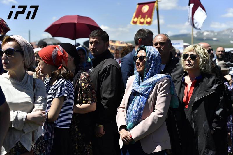 სალომე ზურაბიშვილი წმინდა ნინოს საქართველოში შემოსვლის დღისადმი მიძღვნილ ლოცვით მსვლელობას შეუერთდა