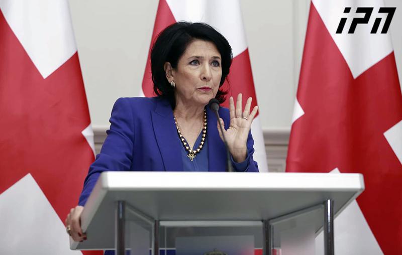 "გაცხადებული უარი ევროკავშირის სესხის მიღებაზე გაუგებარი ნაბიჯია, არგუმენტი - ვალის შემცირების აუცილებლობა - ანალიზს ვერ უძლებს!" - მწვავე მესიჯები პრეზიდენტის საგანგებო ბრიფინგიდან