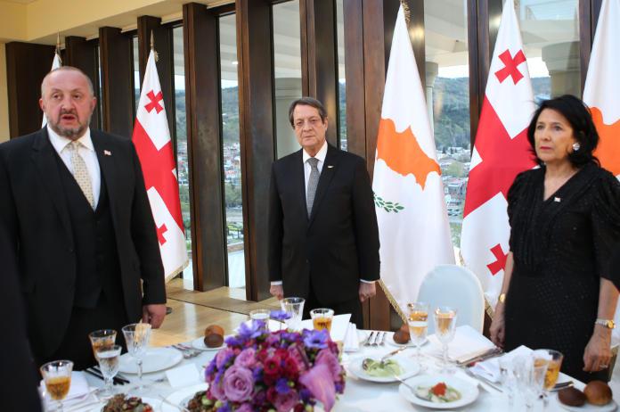 ყოფილი და მოქმედი პრეზიდენტები ავლაბრის სასახლეში - ფოტოები ოფიციალური ვახშამიდან