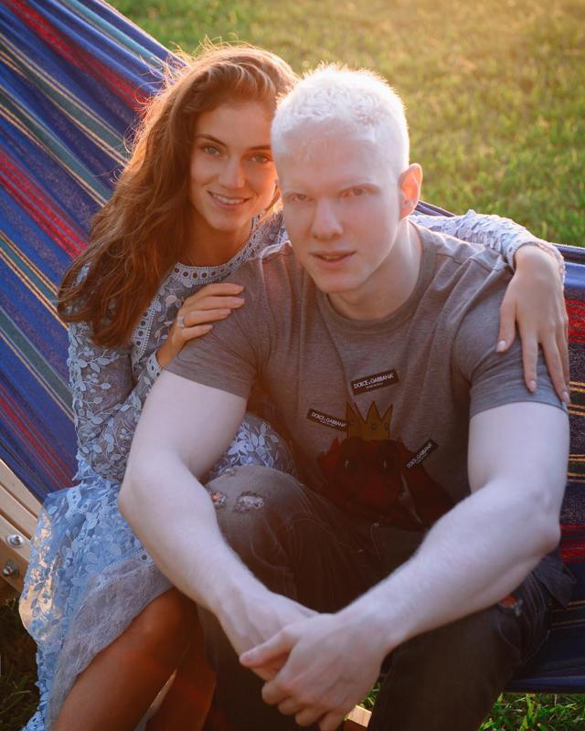 "ძნელია, რომ ამ მნიშვნელოვან დღეს ერთმანეთისგან შორს ვართ..." - ბერა ცოლს ქორწინების წლისთავს "ინსტაგრამზე" ულოცავს