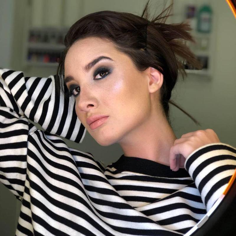 "გოგონებს 14 წლიდან ასწავლეთ, როგორ მოუარონ სახის კანს" - რჩევები ექსპერტისგან და Facebook-ჯგუფი, რომელმაც ქართველ ქალებს თავის მოვლა ასწავლა