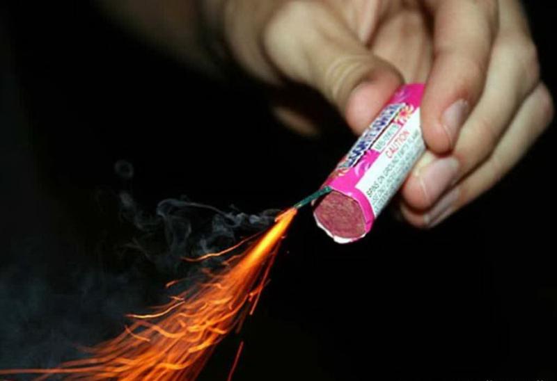 „ასაფეთქებლებს“ 18 წლამდე პირები ვეღარ იყიდიან - პარლამენტი კანონს დაჩქარებული წესით განიხილავს